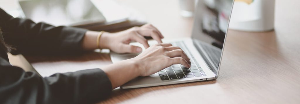 Como escrever artigos de blog que convertem leitores em clientes